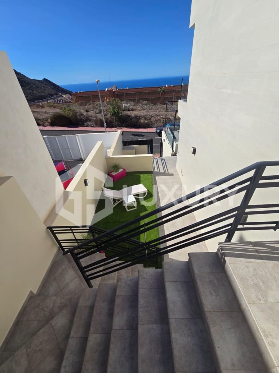 3 quarto Moradia para venda em Adeje com piscina garagem - 1 480 000 € (Ref: 9676062)