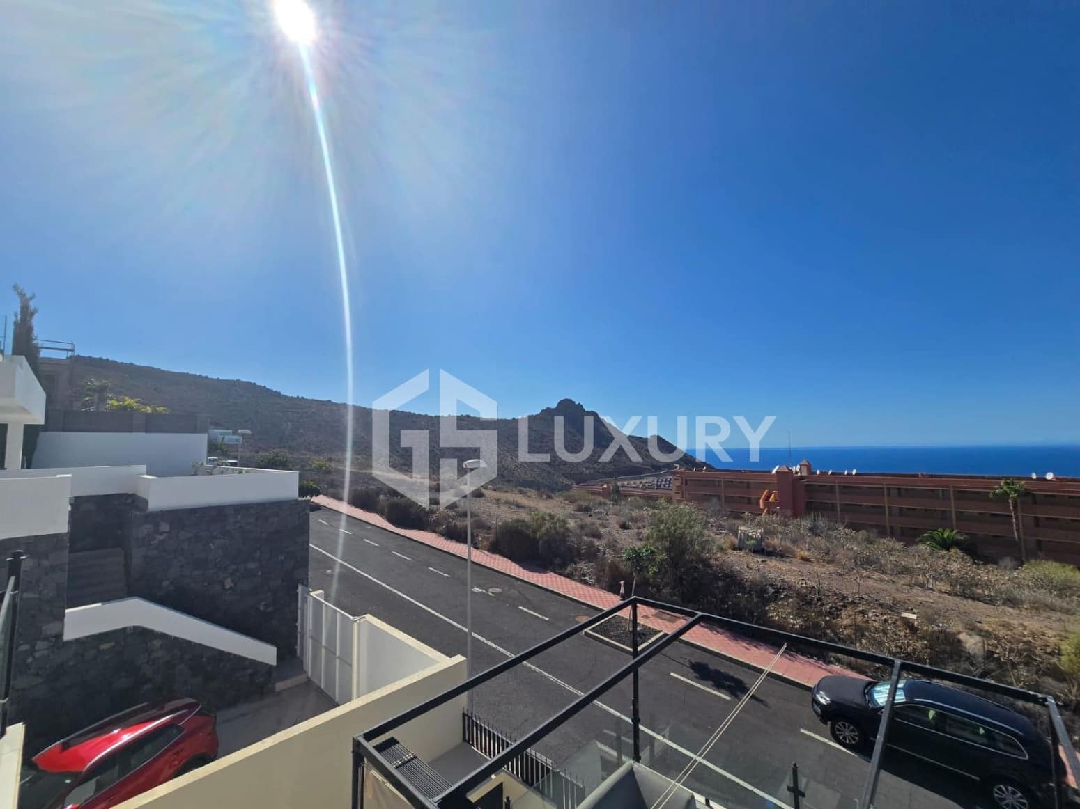 3 quarto Moradia para venda em Adeje com piscina garagem - 1 480 000 € (Ref: 9676062)