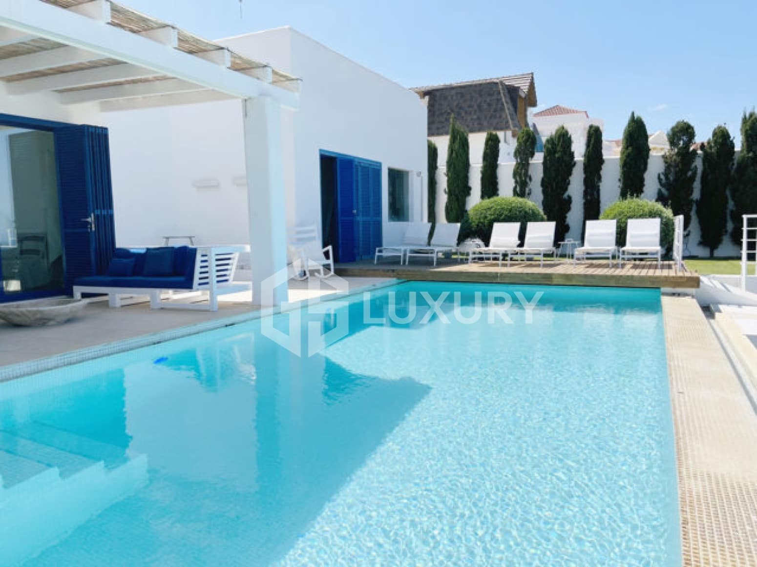 5 Zimmer Villa zu verkaufen in Adeje mit Pool Garage - 2.000.000 € (Ref: 9676063)