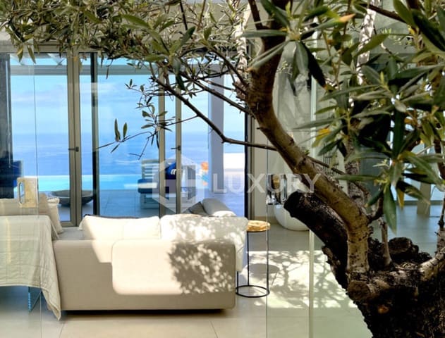 5 Zimmer Villa zu verkaufen in Torviscas Centro y Alto, Adeje mit Pool Garage - 2.000.000 € (Ref: 9676063)