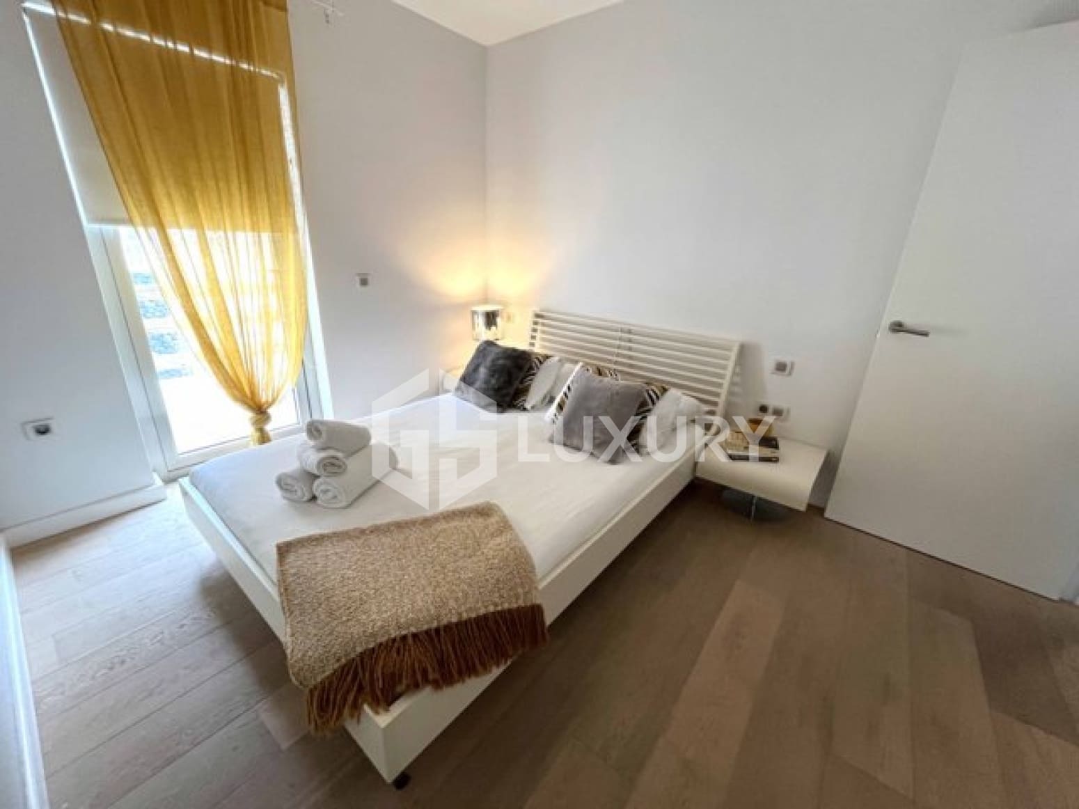 5 Zimmer Villa zu verkaufen in Adeje mit Pool Garage - 2.000.000 € (Ref: 9676063)