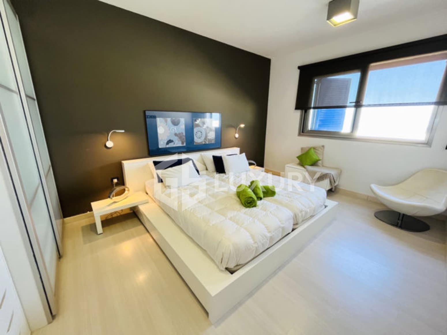 5 Zimmer Villa zu verkaufen in Adeje mit Pool Garage - 2.000.000 € (Ref: 9676063)