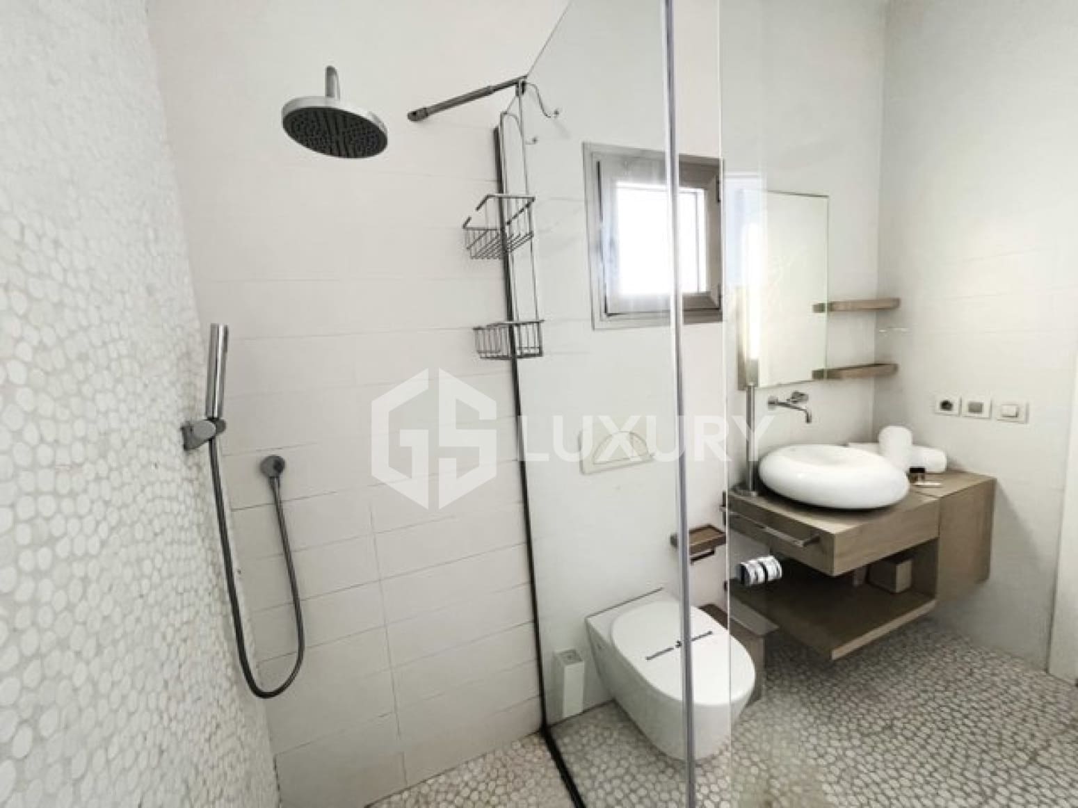 5 Zimmer Villa zu verkaufen in Adeje mit Pool Garage - 2.000.000 € (Ref: 9676063)