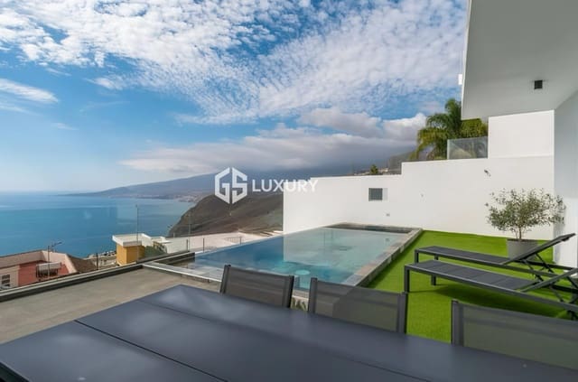 Chalet de 4 habitaciones en El Rosario en venta con garaje - 950.000 € (Ref: 9676065)