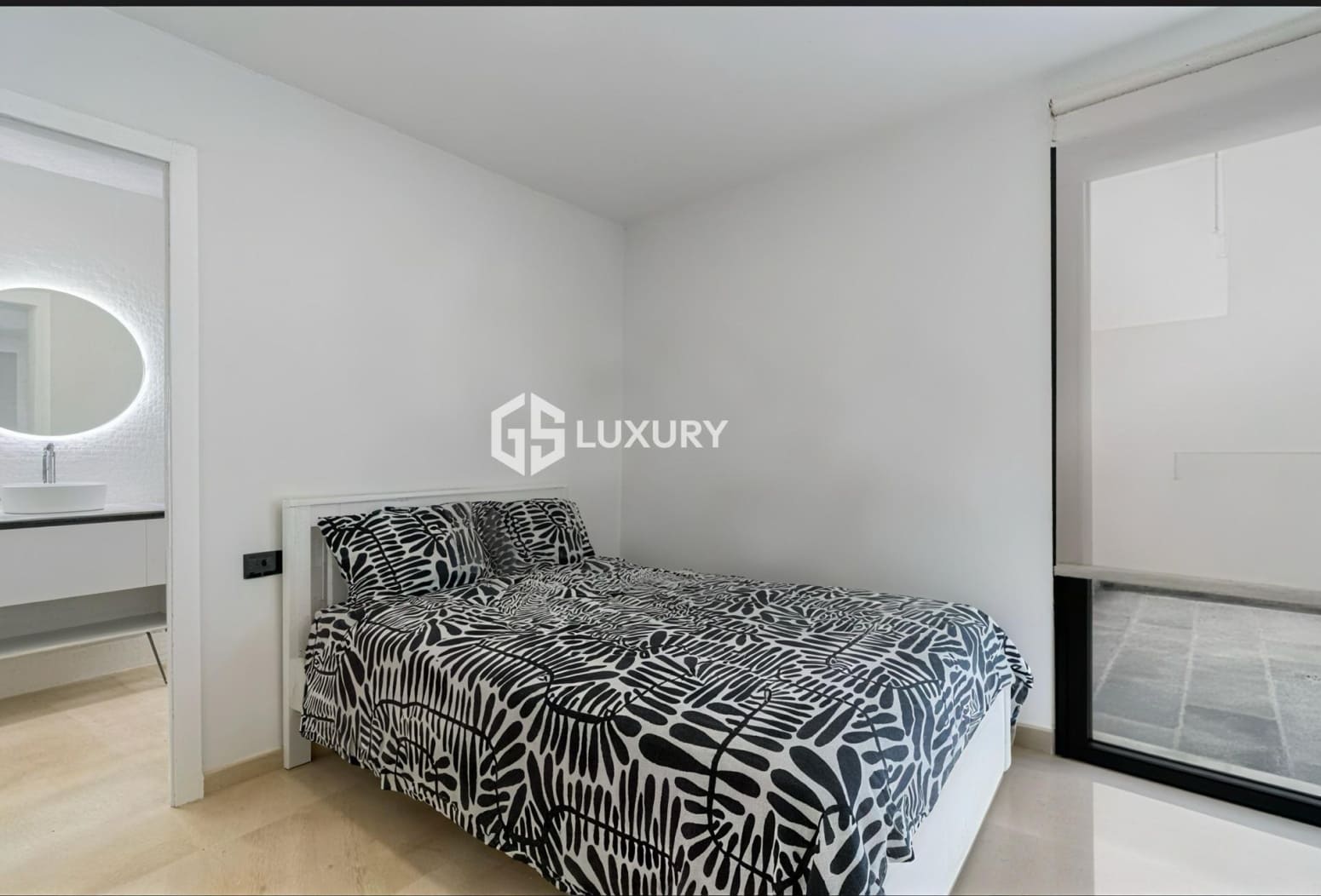 Chalet de 4 habitaciones en El Rosario en venta con garaje - 950.000 € (Ref: 9676065)