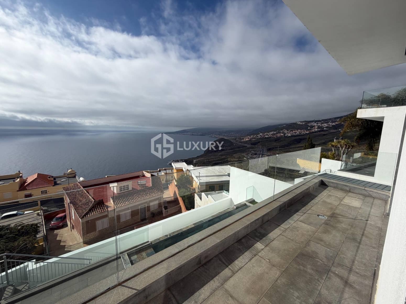 Chalet de 4 habitaciones en El Rosario en venta con garaje - 950.000 € (Ref: 9676065)