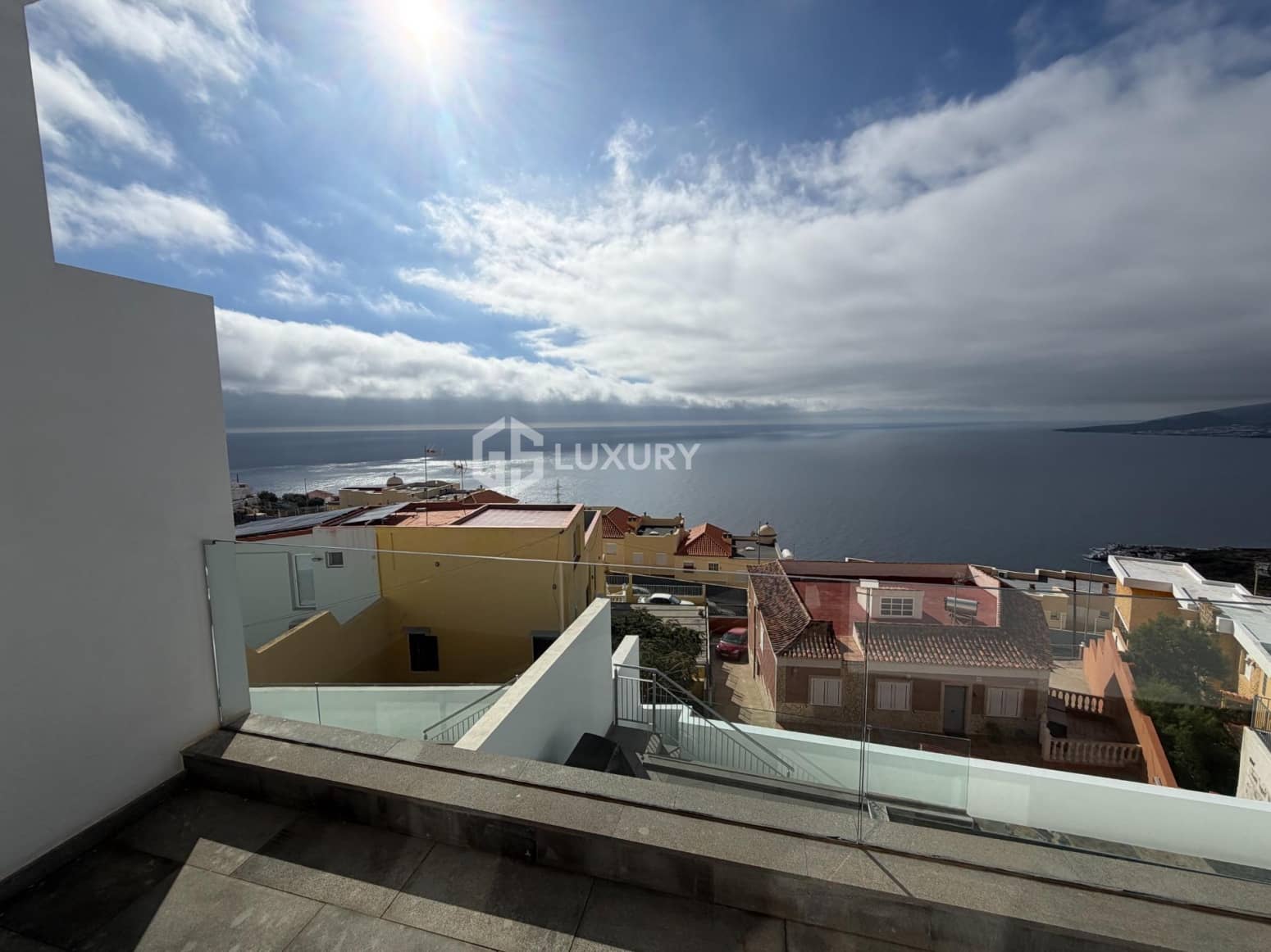 Chalet de 4 habitaciones en El Rosario en venta con garaje - 950.000 € (Ref: 9676065)