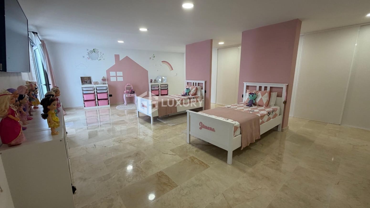 Chalet de 4 habitaciones en El Rosario en venta con garaje - 950.000 € (Ref: 9676065)