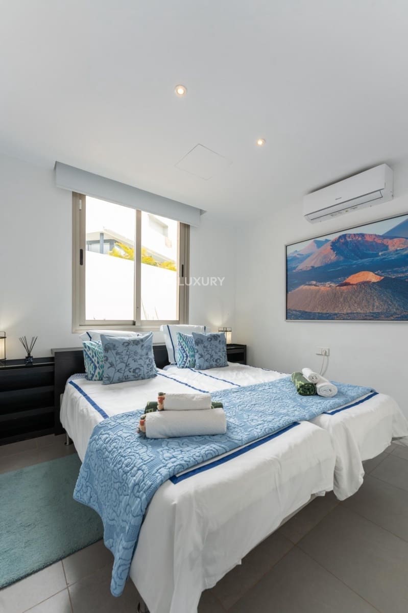 Chalet de 3 habitaciones en Adeje en venta con garaje - 1.690.000 € (Ref: 9676066)