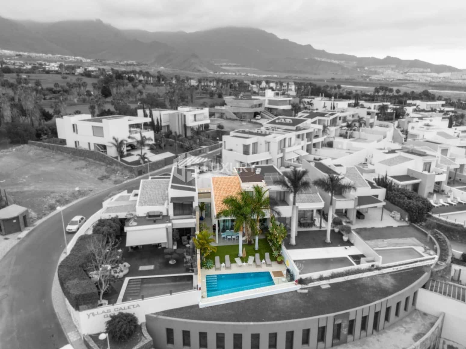 Chalet de 3 habitaciones en Adeje en venta con garaje - 1.690.000 € (Ref: 9676066)