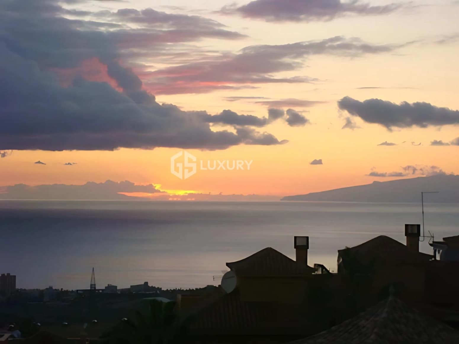 Biznes na sprzedaż w Arona - 1 500 000 € (Ref: 9676069)