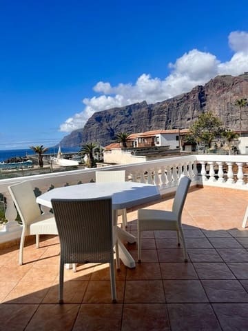 3 bedroom Villa for sale in Los Gigantes, Santiago del Teide with garage - € 800,000 (Ref: 9676072)