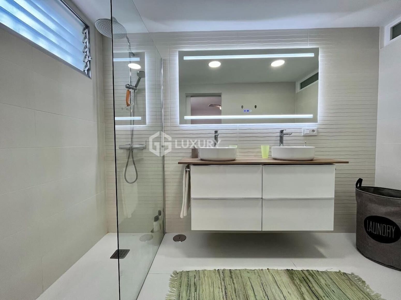 3 bedroom Villa for sale in Arona - € 720,000 (Ref: 9676074)