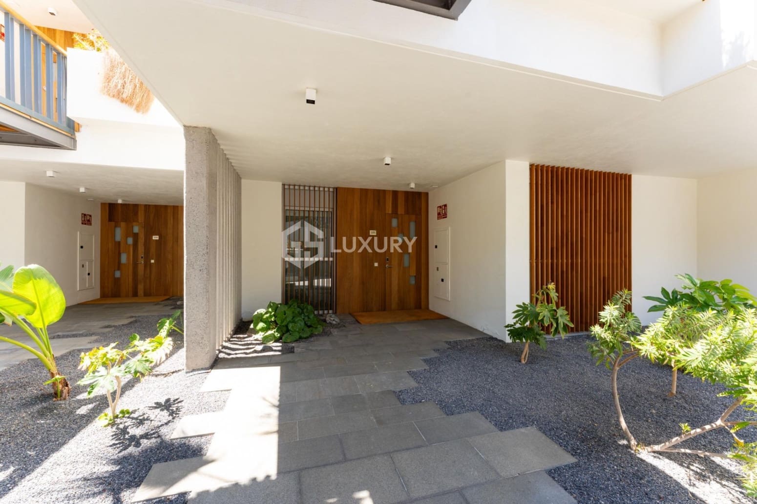 2 makuuhuone Asunto myytävänä paikassa Guia de Isora mukana 
autotalli - 1 250 000 € (Ref: 9676075)