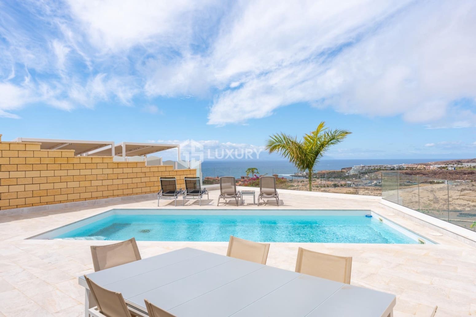 7 sypialnia Willa na sprzedaż w Adeje z garażem - 2 350 000 € (Ref: 9676077)