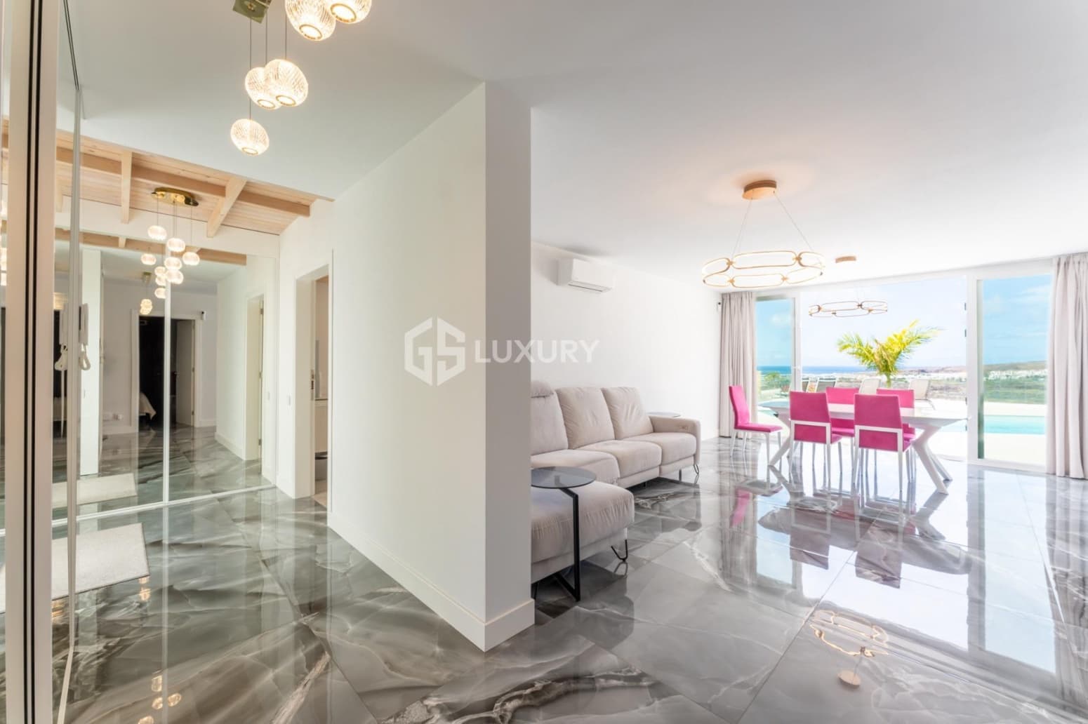 7 sypialnia Willa na sprzedaż w Adeje z garażem - 2 350 000 € (Ref: 9676077)