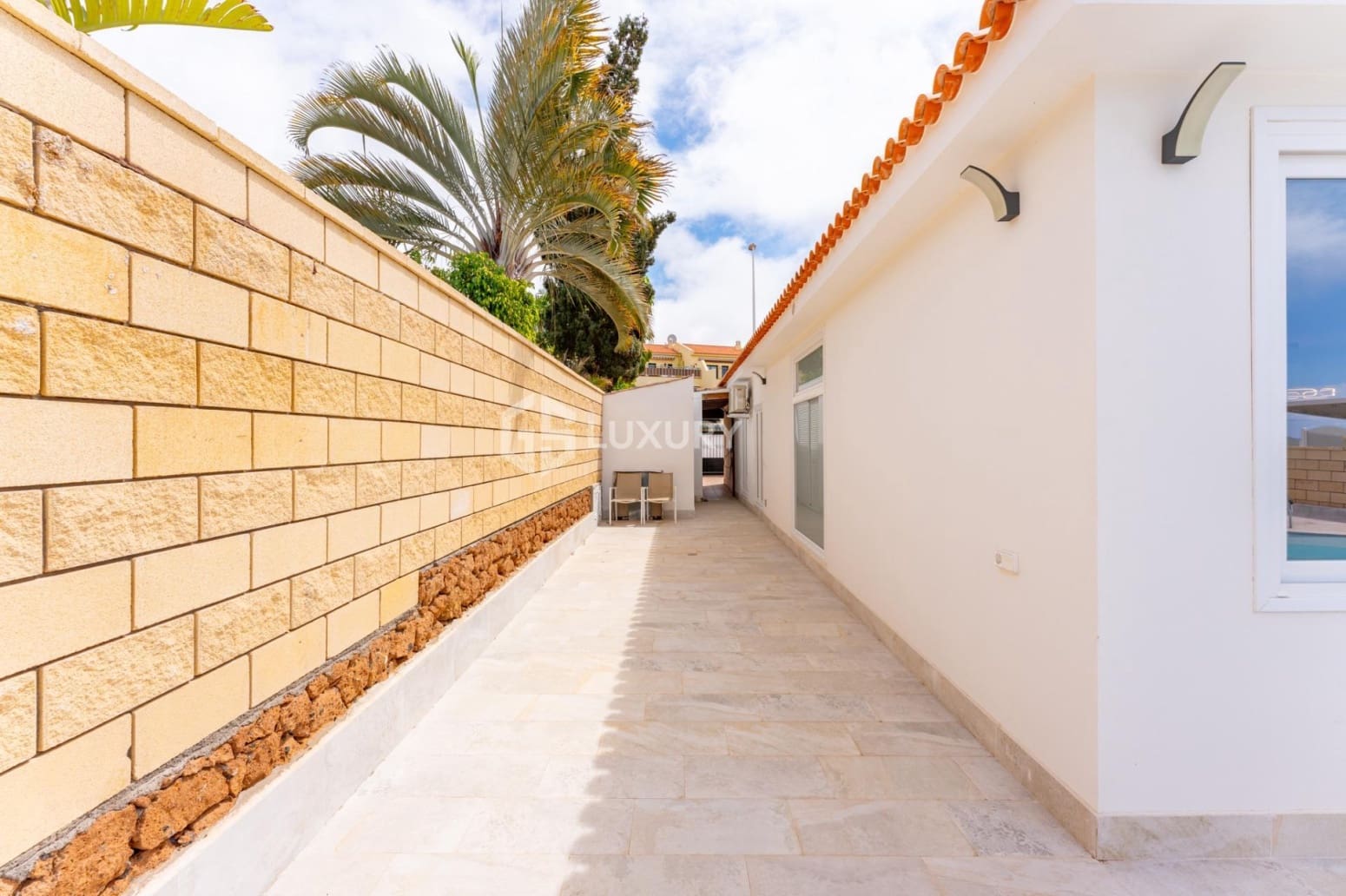 7 sypialnia Willa na sprzedaż w Adeje z garażem - 2 350 000 € (Ref: 9676077)