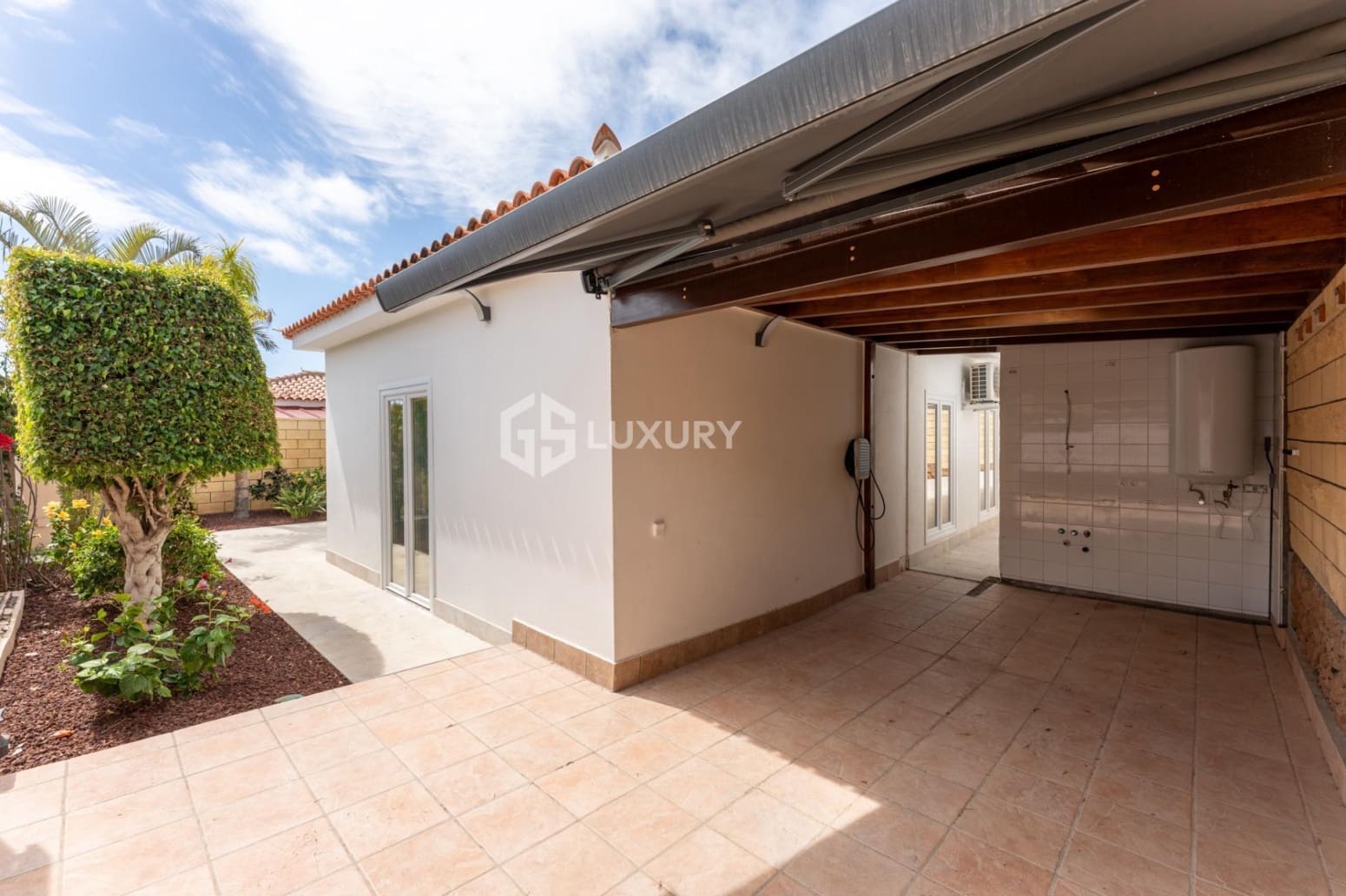 7 sypialnia Willa na sprzedaż w Adeje z garażem - 2 350 000 € (Ref: 9676077)