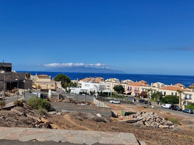 Building Plot for sale in Arona - € 1,600,000 (Ref: 9676079)