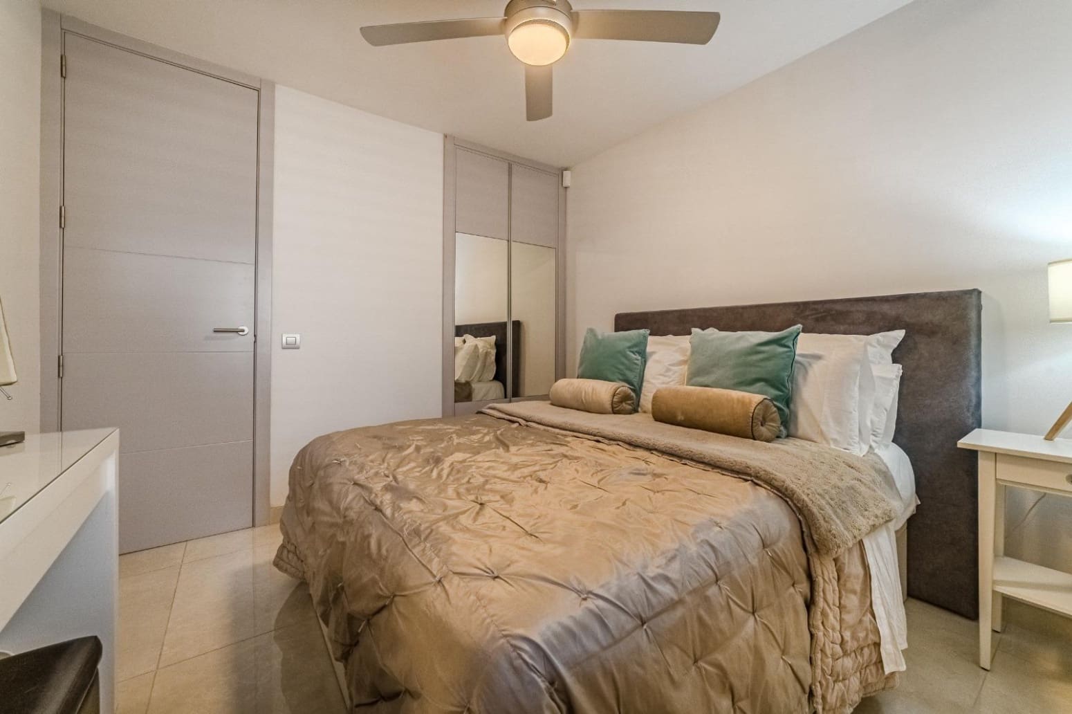 4 slaapkamer Villa te koop in Adeje met garage - € 2.450.000 (Ref: 9676080)