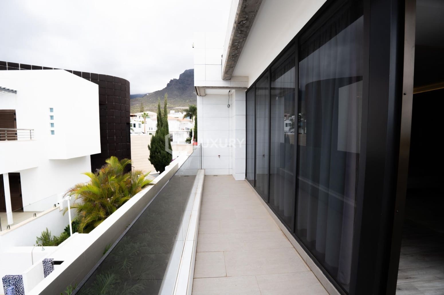 Chalet de 5 habitaciones en Adeje en venta con garaje - 2.950.000 € (Ref: 9676090)