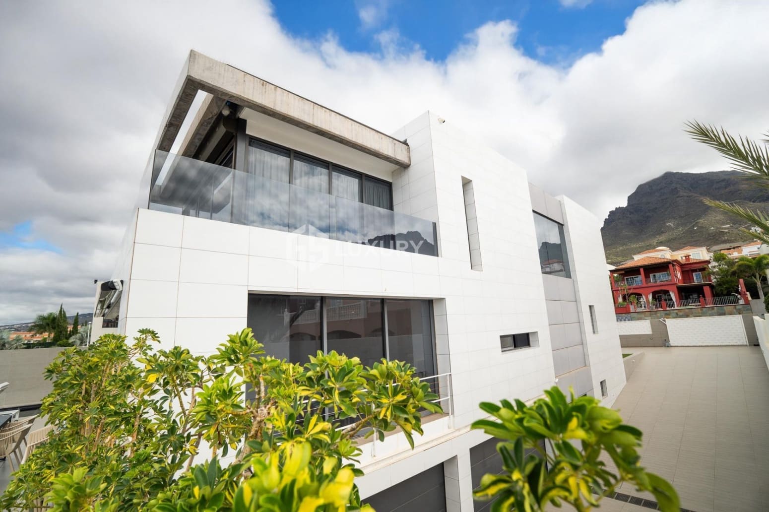 Chalet de 5 habitaciones en Adeje en venta con garaje - 2.950.000 € (Ref: 9676090)