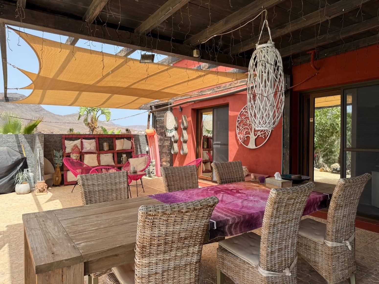 5 bedroom Villa for sale in Tuineje with garage - € 969,000 (Ref: 9676093)