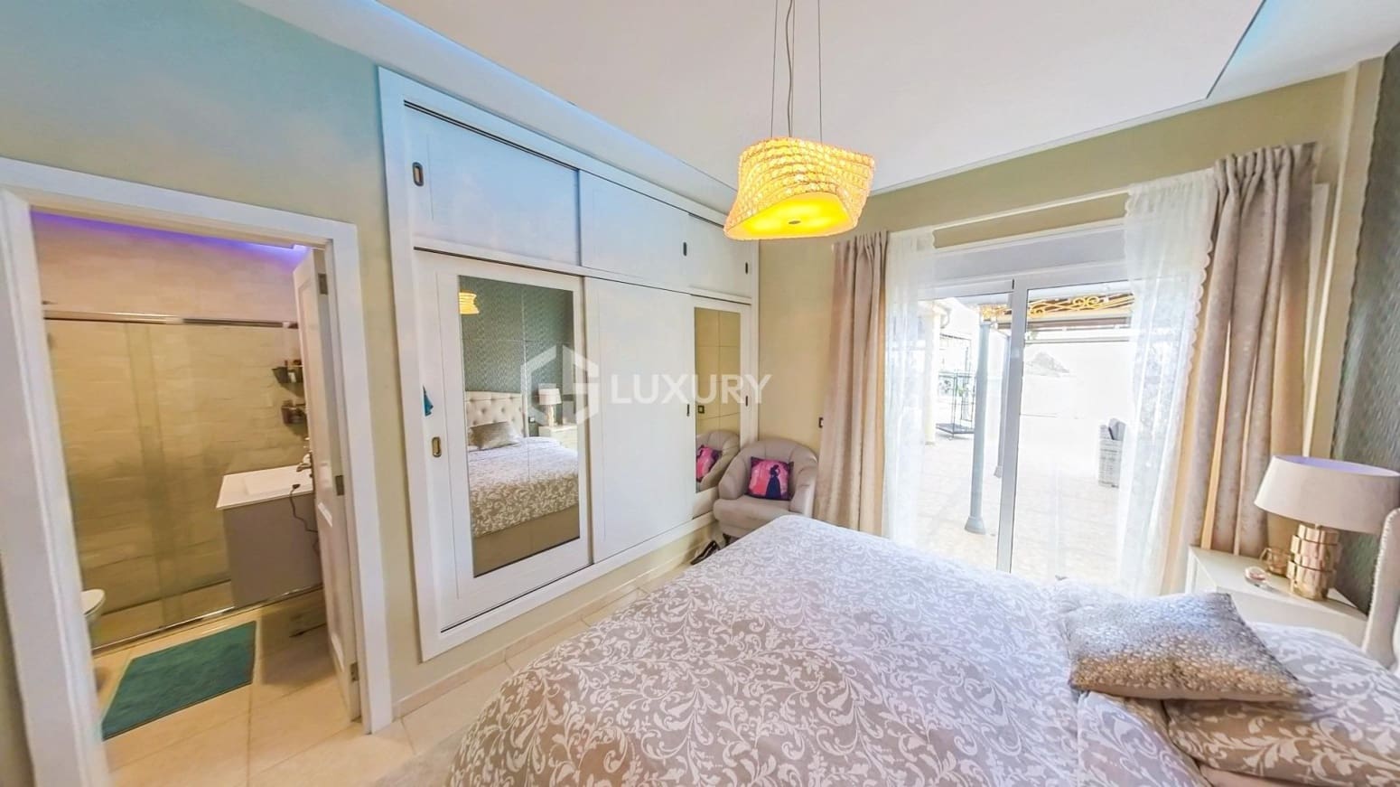 3 quarto Moradia para venda em Adeje com garagem - 1 140 000 € (Ref: 9676094)