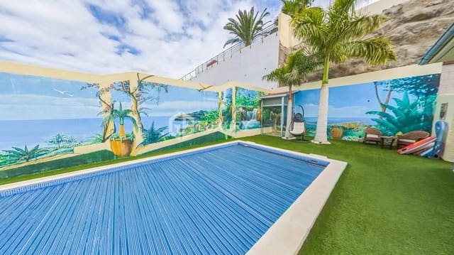 3 quarto Moradia para venda em Torviscas Centro y Alto, Adeje com garagem - 1 140 000 € (Ref: 9676094)