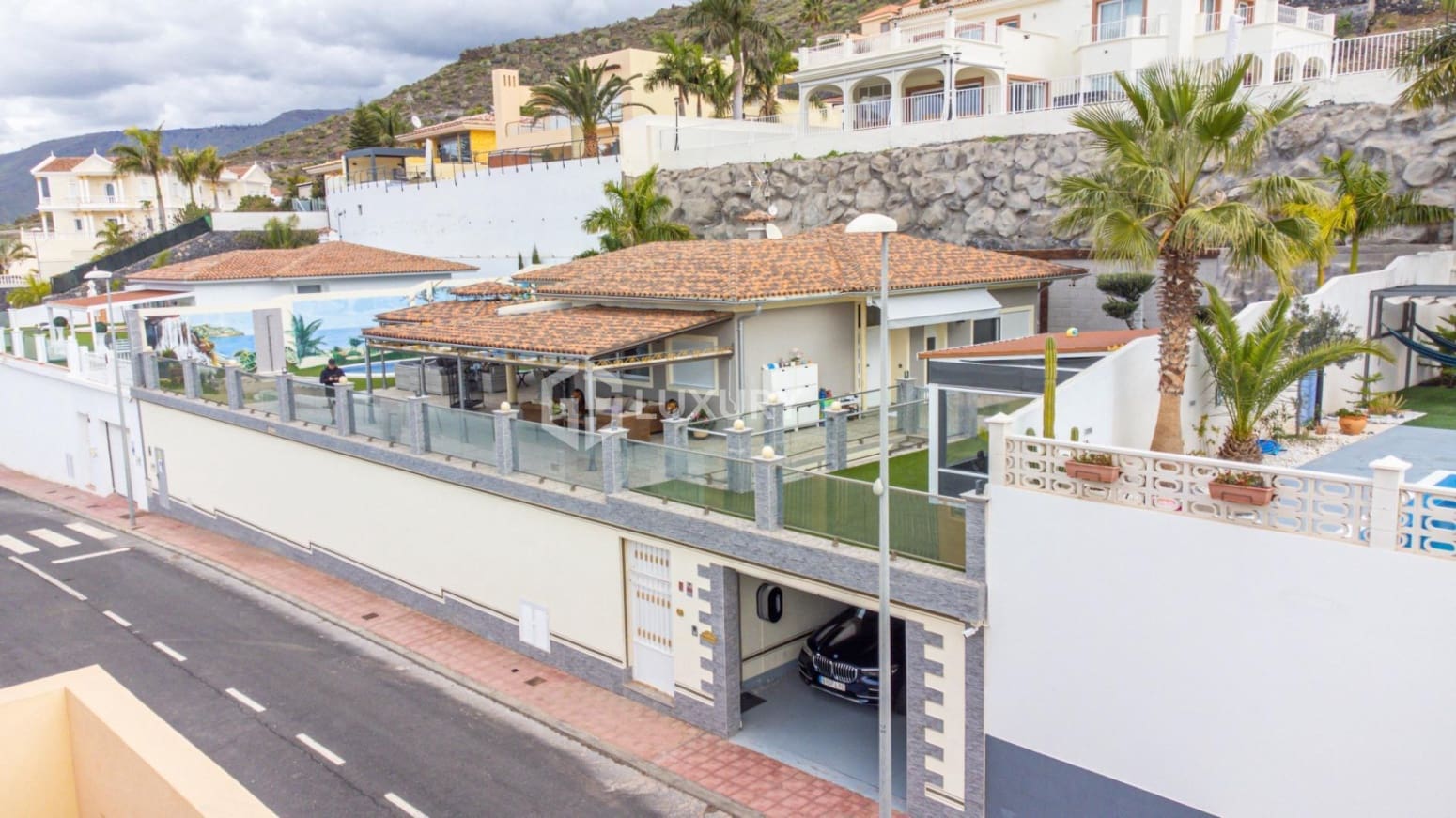 3 quarto Moradia para venda em Adeje com garagem - 1 140 000 € (Ref: 9676094)