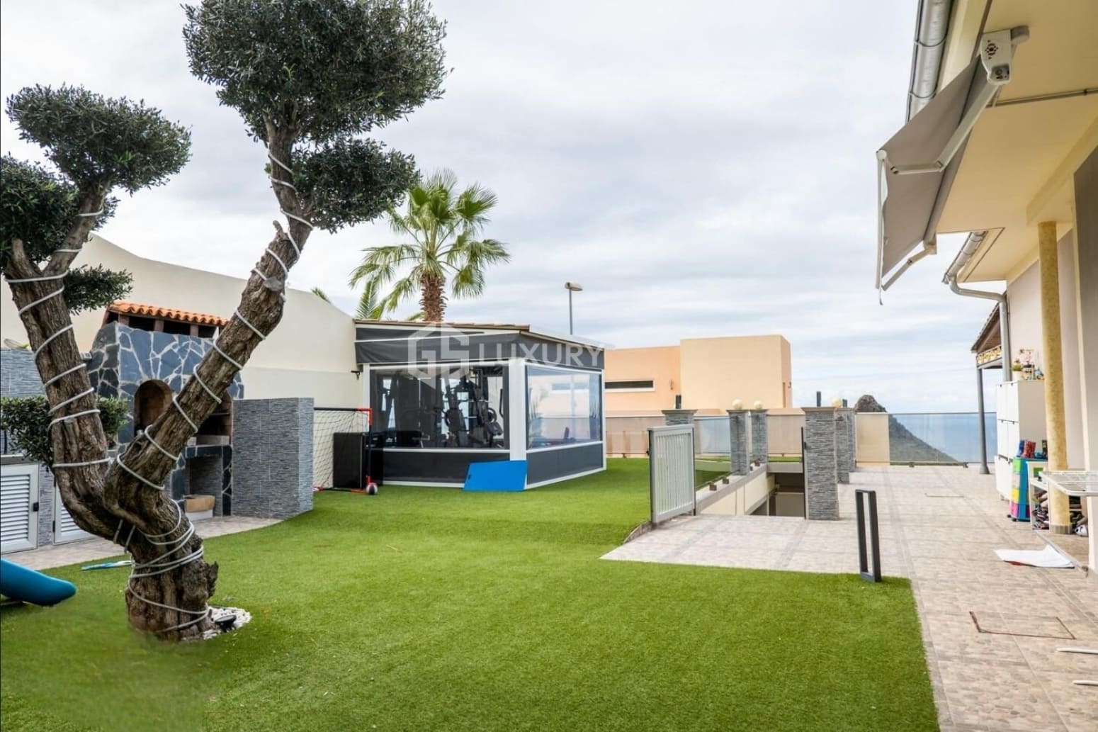 3 quarto Moradia para venda em Adeje com garagem - 1 140 000 € (Ref: 9676094)