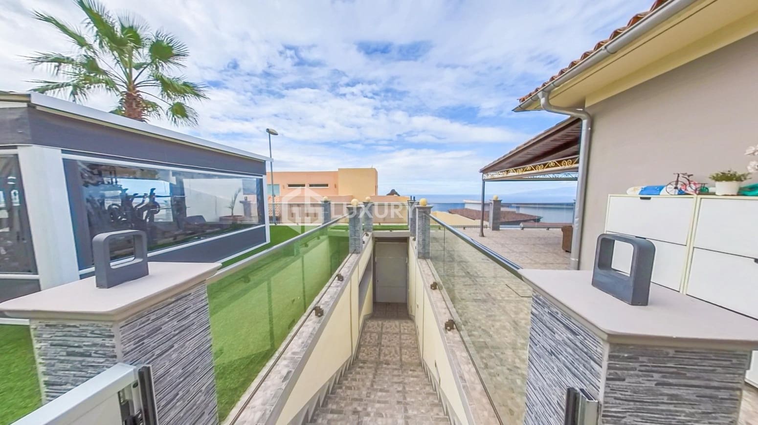 3 quarto Moradia para venda em Adeje com garagem - 1 140 000 € (Ref: 9676094)