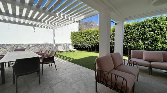 2 makuuhuone Asunto myytävänä paikassa La Caleta Adeje, Adeje mukana 
autotalli - 949 000 € (Ref: 9676095)