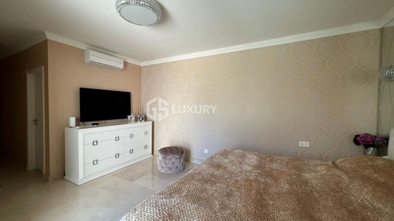 2 makuuhuone Asunto myytävänä paikassa Adeje mukana 
autotalli - 949 000 € (Ref: 9676095)