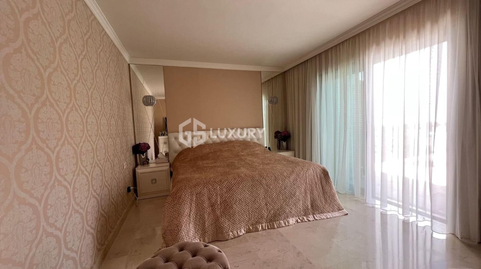 2 makuuhuone Asunto myytävänä paikassa Adeje mukana 
autotalli - 949 000 € (Ref: 9676095)