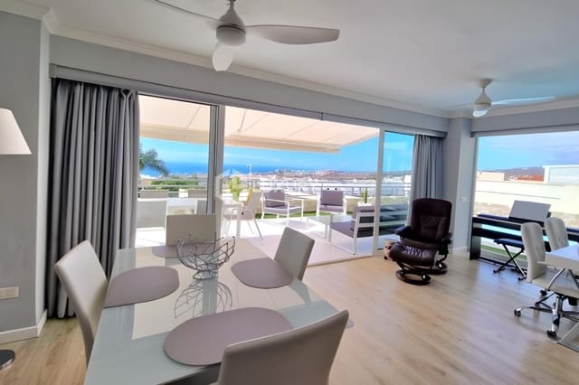 3 makuuhuone Huvila myytävänä paikassa Playa de Fañabé Alto, Adeje mukana 
autotalli - 1 095 000 € (Ref: 9676096)