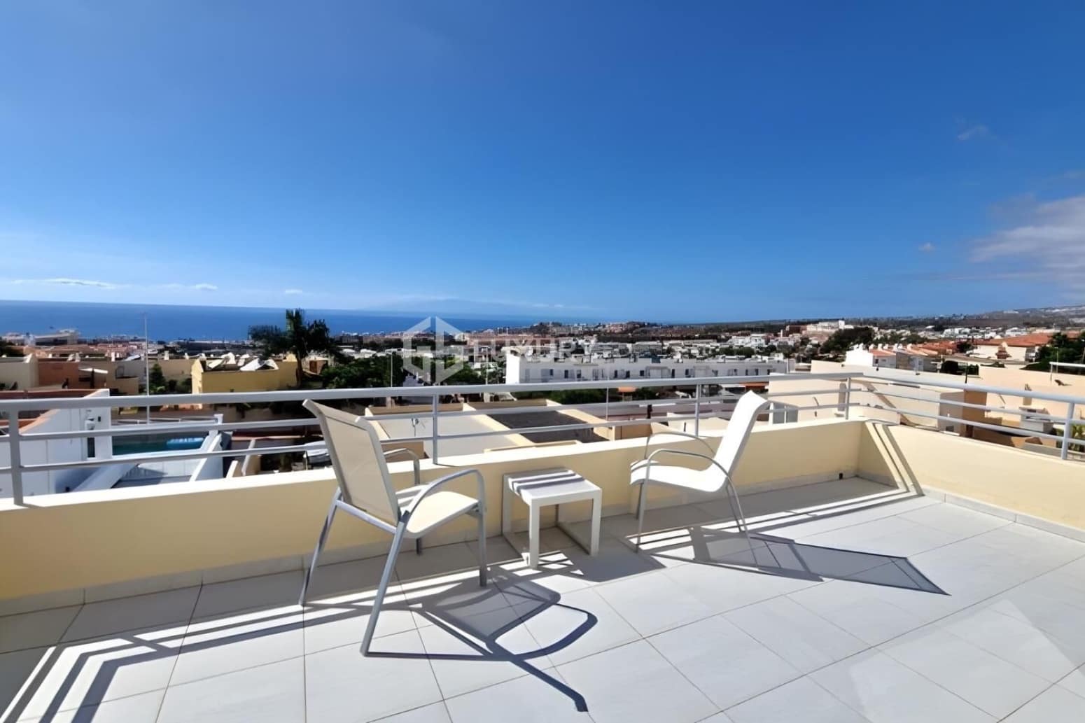 3 Zimmer Villa zu verkaufen in Adeje mit Garage - 1.095.000 € (Ref: 9676096)