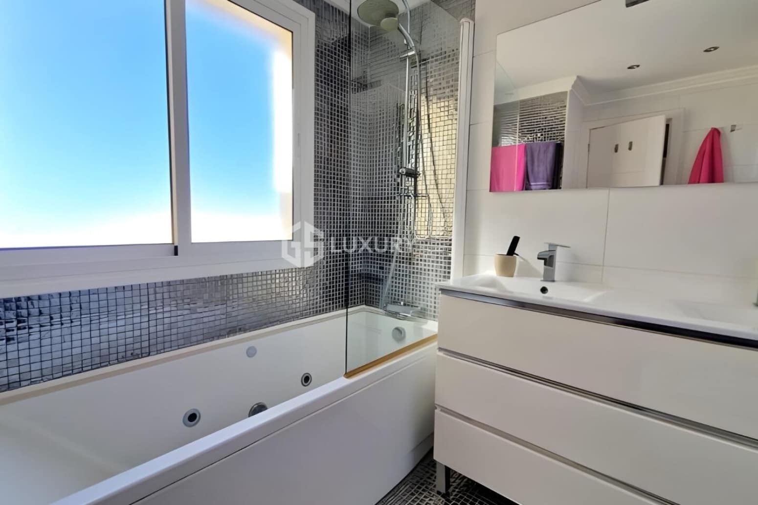 3 Zimmer Villa zu verkaufen in Adeje mit Garage - 1.095.000 € (Ref: 9676096)