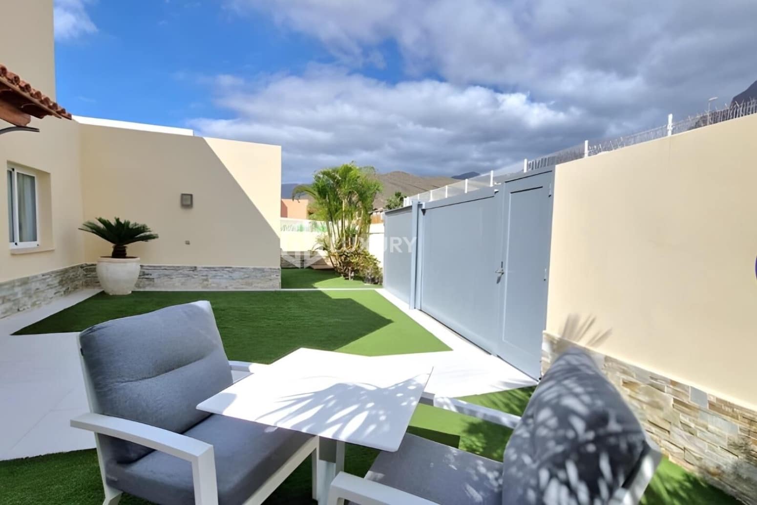 3 Zimmer Villa zu verkaufen in Adeje mit Garage - 1.095.000 € (Ref: 9676096)