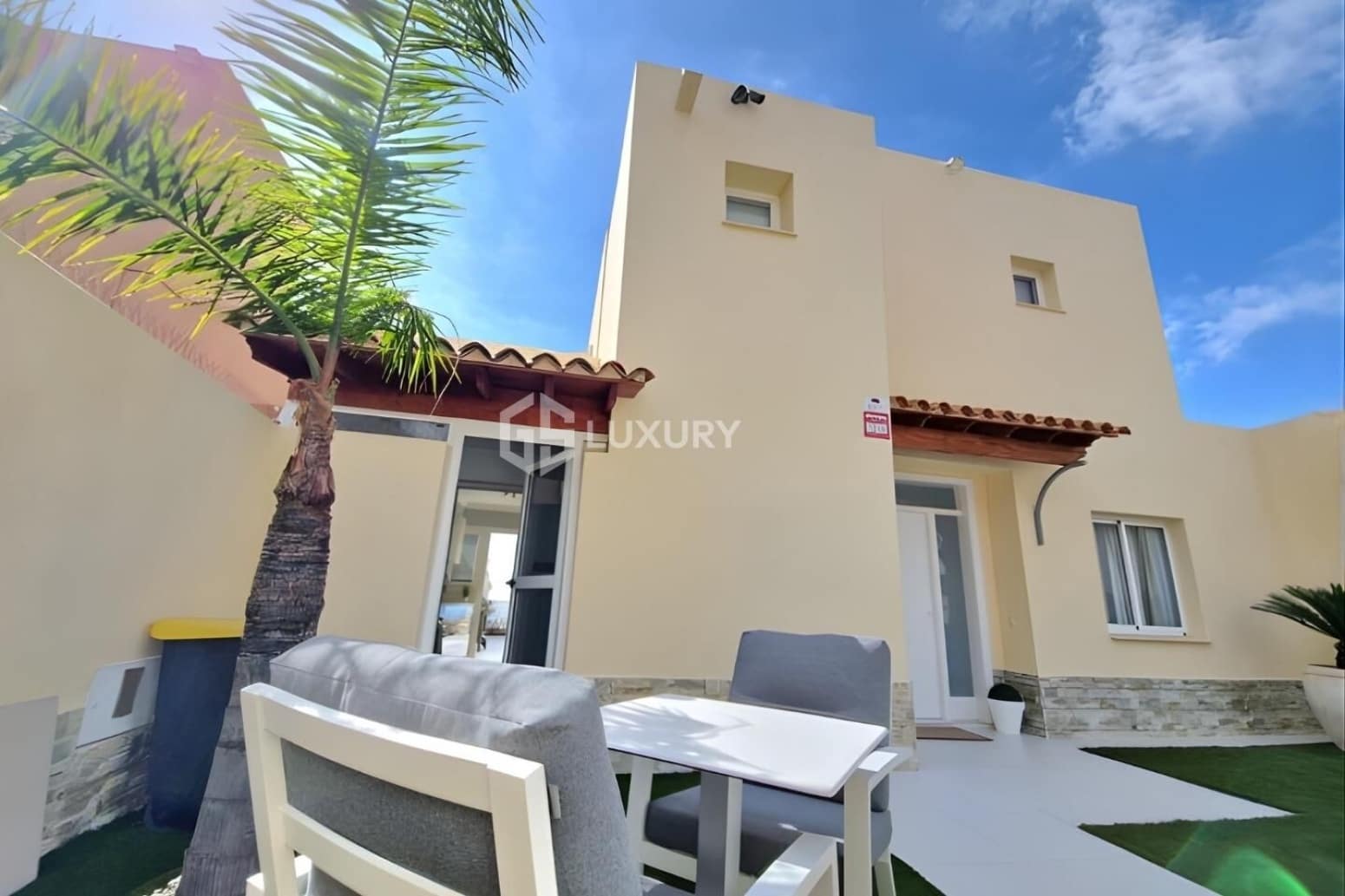 3 Zimmer Villa zu verkaufen in Adeje mit Garage - 1.095.000 € (Ref: 9676096)