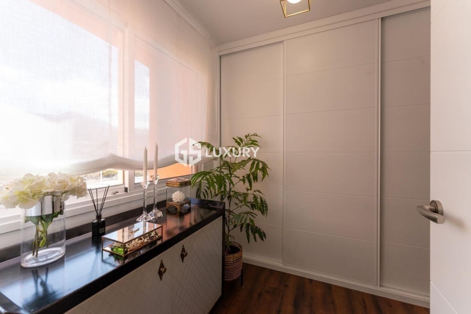 4 Zimmer Villa zu vermieten in Adeje mit Garage - 10.000 € (Ref: 9676097)