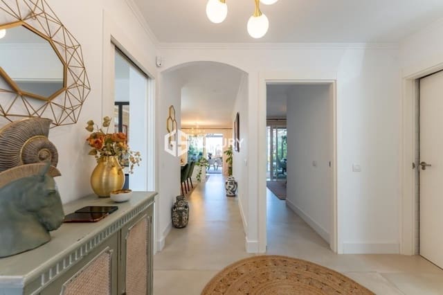 4 Zimmer Villa zu vermieten in La Caleta Adeje, Adeje mit Garage - 10.000 € (Ref: 9676097)