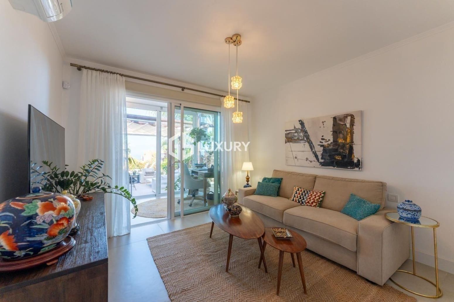 4 Zimmer Villa zu vermieten in Adeje mit Garage - 10.000 € (Ref: 9676097)