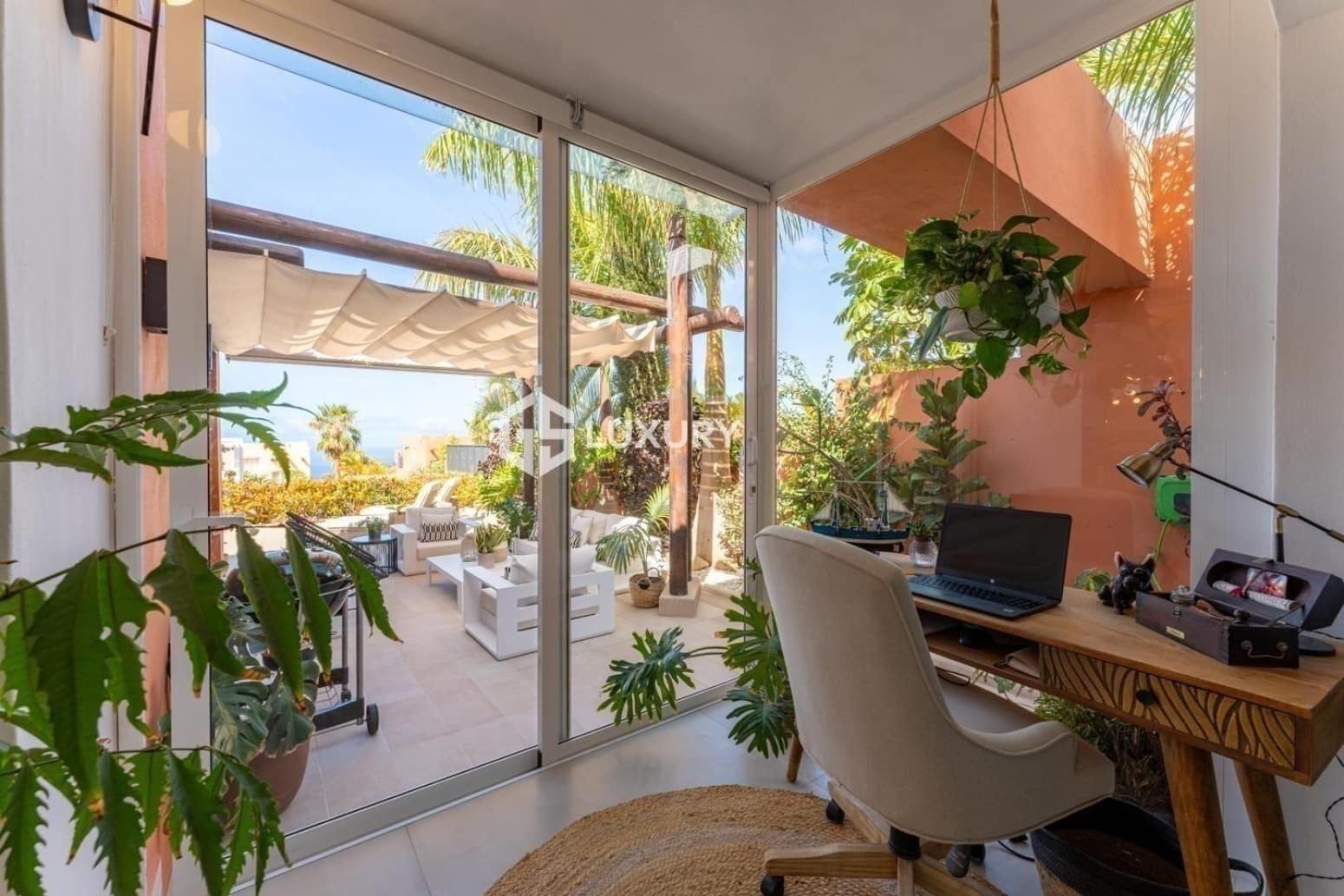 4 Zimmer Villa zu vermieten in Adeje mit Garage - 10.000 € (Ref: 9676097)