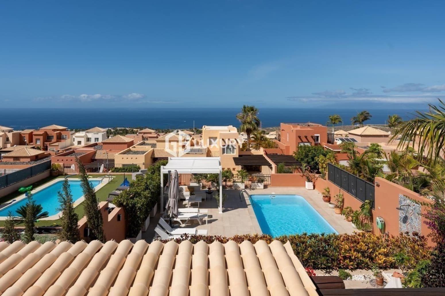 4 Zimmer Villa zu vermieten in Adeje mit Garage - 10.000 € (Ref: 9676097)