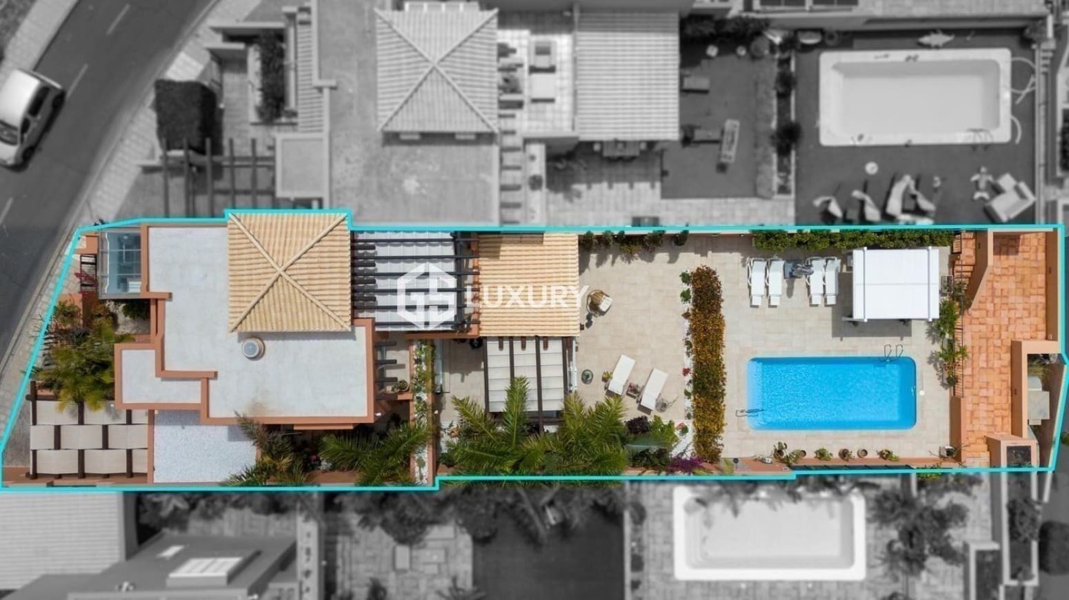 4 Zimmer Villa zu vermieten in Adeje mit Garage - 10.000 € (Ref: 9676097)