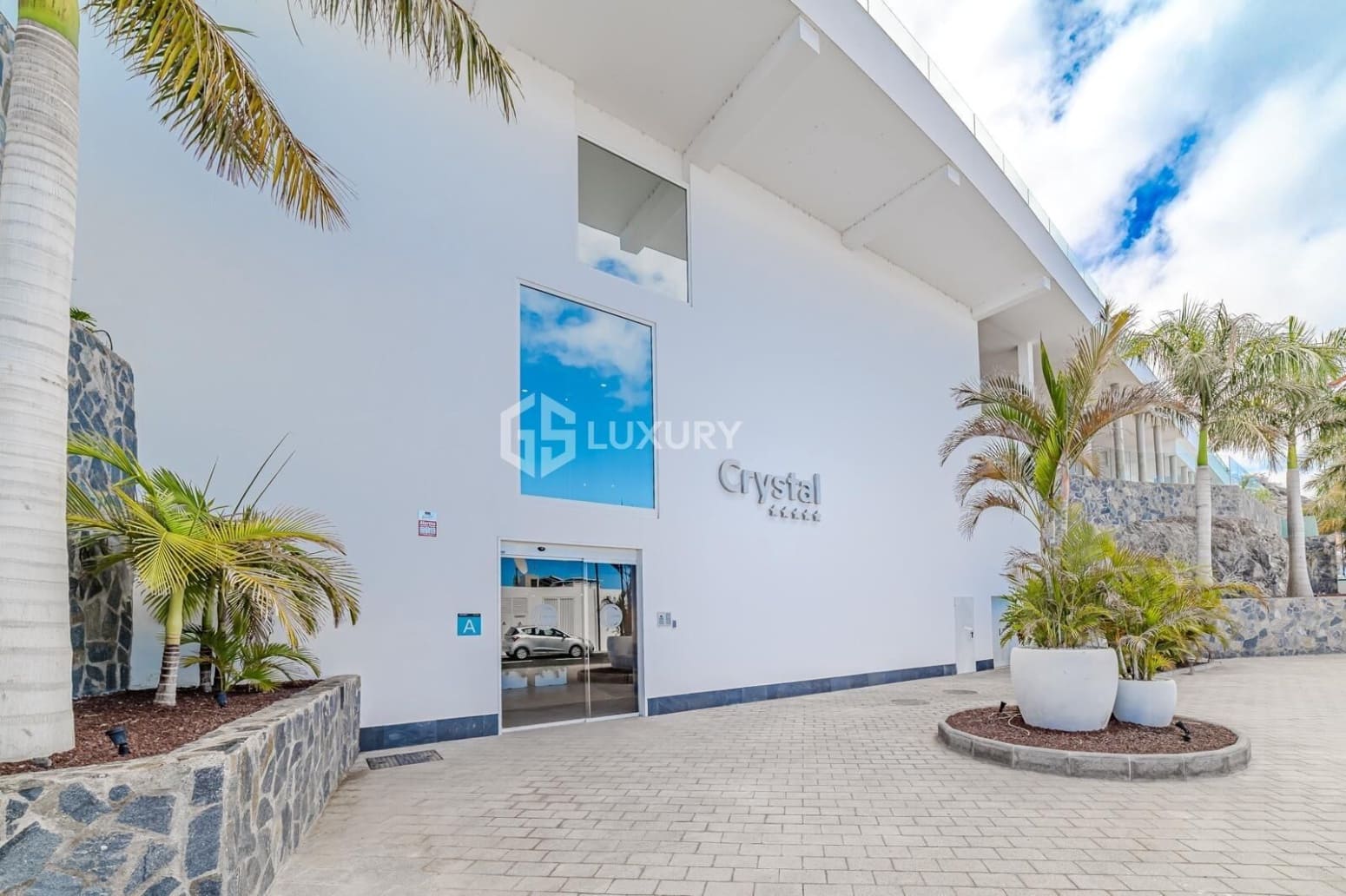 3 bedroom Flat for sale in Santiago del Teide with garage - € 2,090,000 (Ref: 9676098)