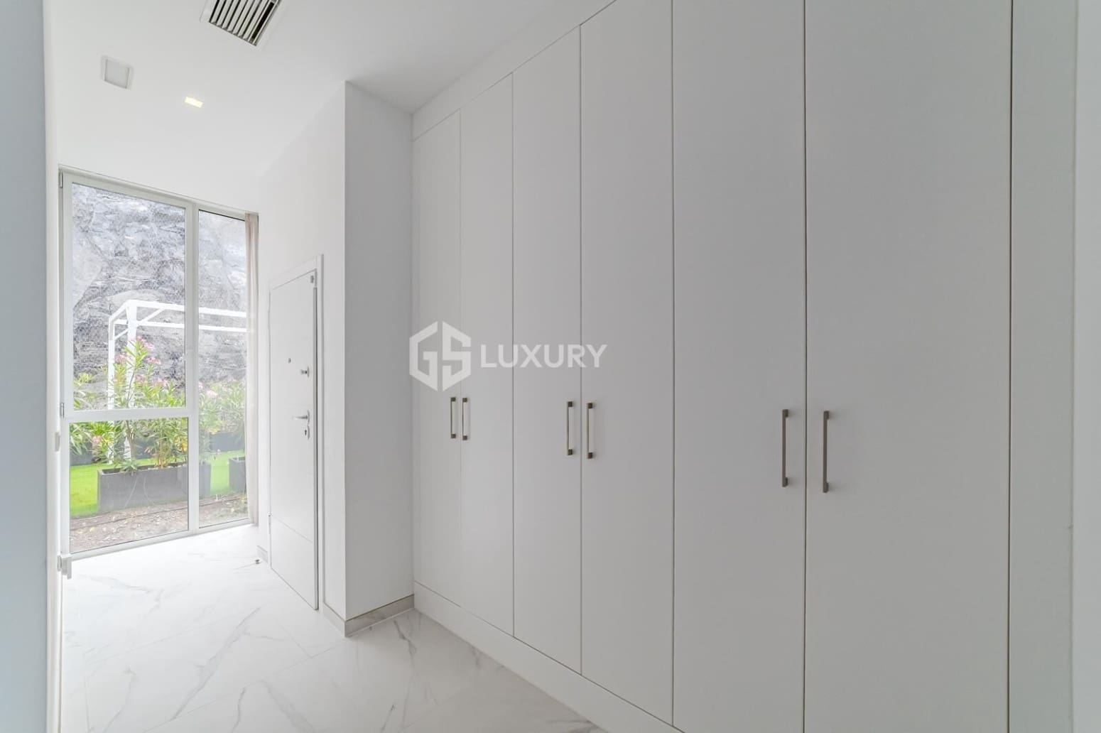 3 bedroom Flat for sale in Santiago del Teide with garage - € 2,090,000 (Ref: 9676098)