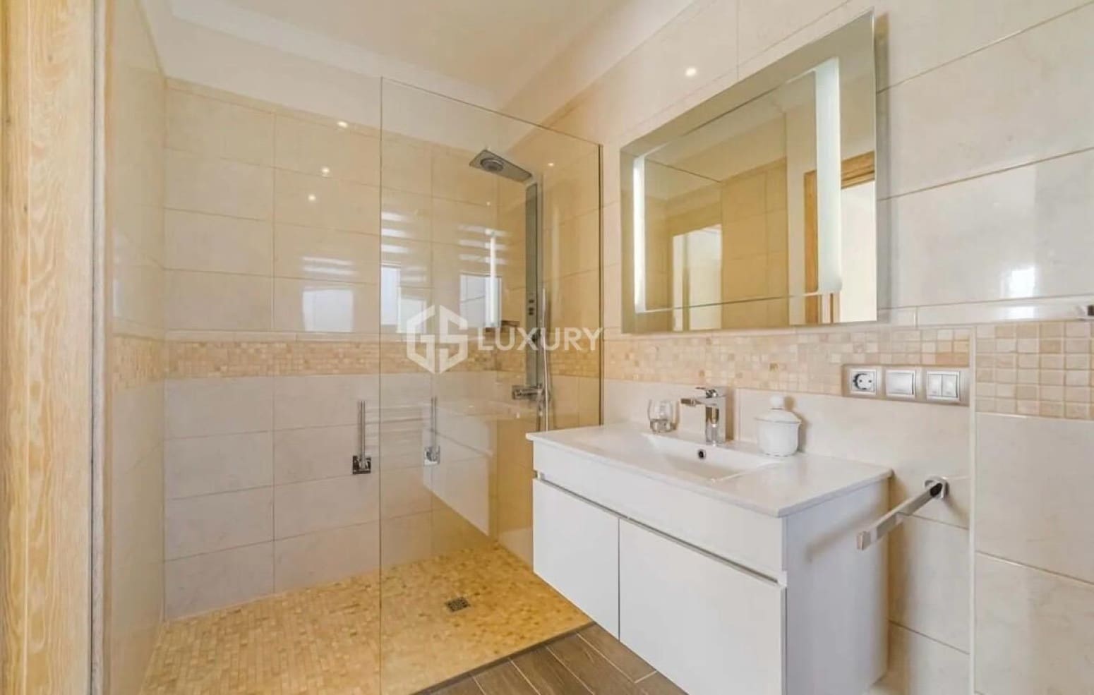 4 quarto Moradia para venda em Adeje com garagem - 3 900 000 € (Ref: 9676099)