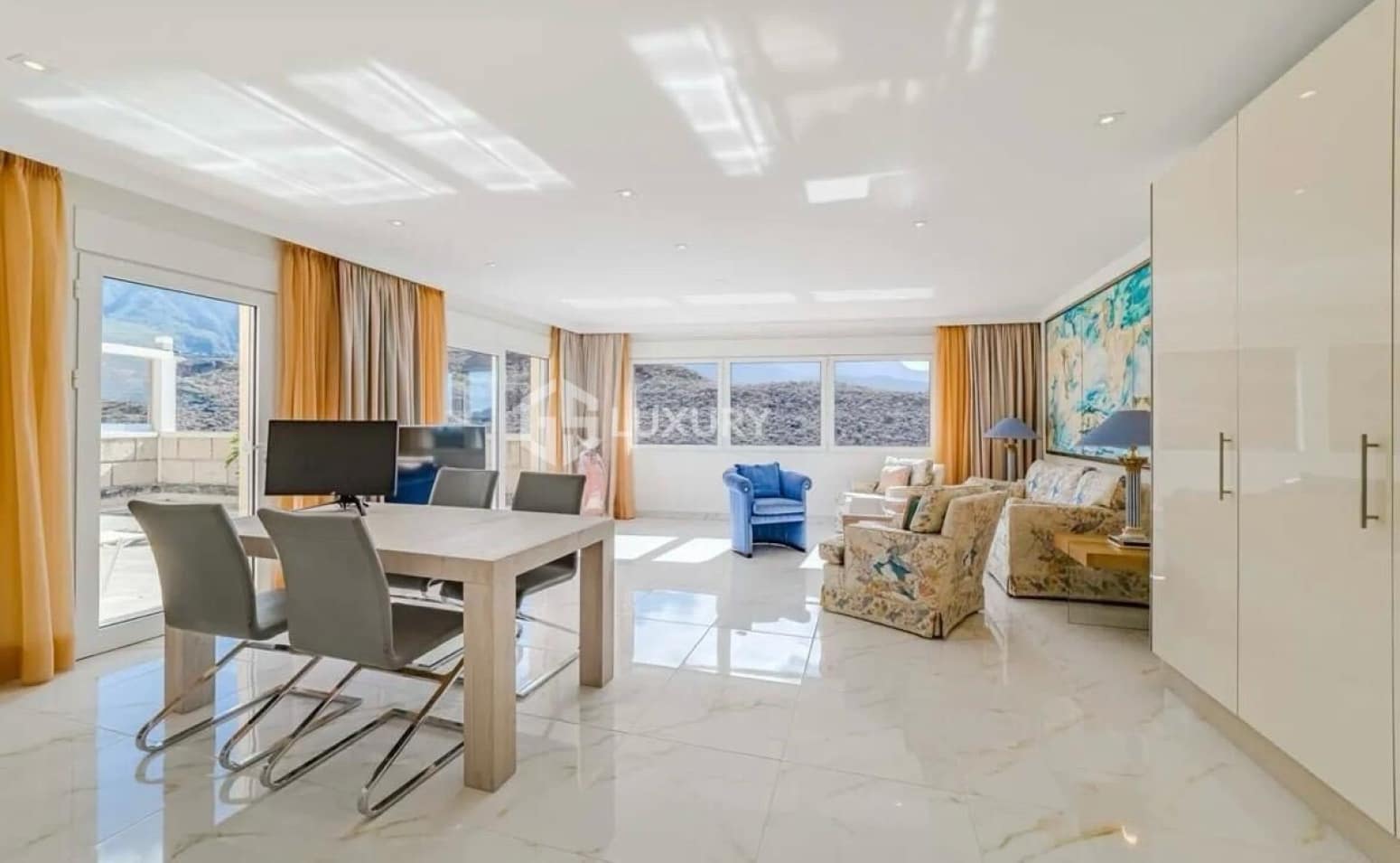 4 quarto Moradia para venda em Adeje com garagem - 3 900 000 € (Ref: 9676099)